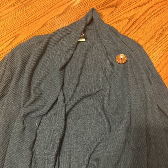Bobeau Woman’s Blue Cardigan Size L - Picture 2 of 5